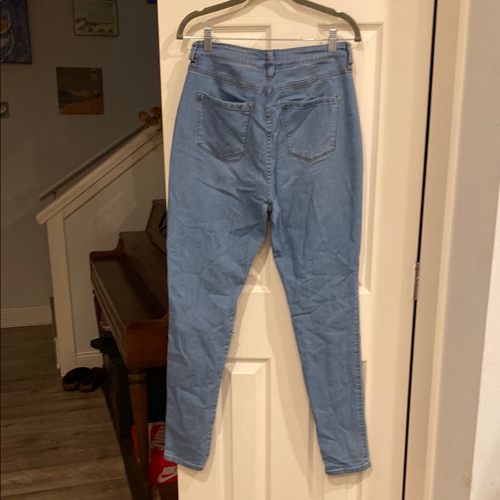 Fashion Nova High Rise Blue Jeans Slim Fit - Picture 9 of 9